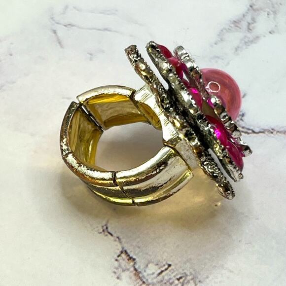 Set of 8 silver tone and pink rhinestone rings - Picture 9 of 15